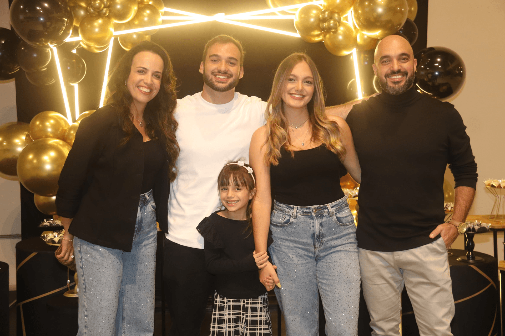 Marcos Rodolpho com a família — Elisangela, Marco Antônio, Mariana e Luísa